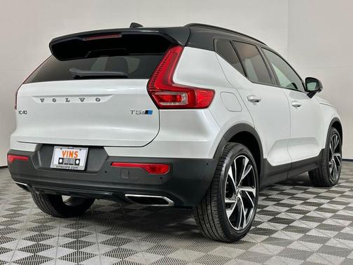 2019 Volvo XC40 T5 R-Design