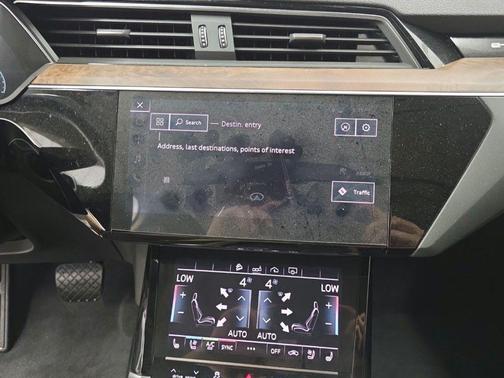 2019 Audi e-tron Premium Plus