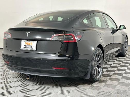 2022 Tesla Model 3 Standard Range