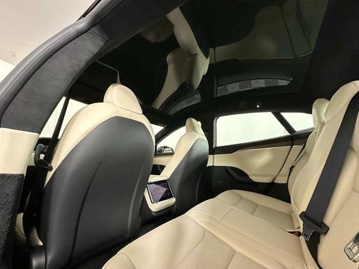 2022 Tesla Model S Base