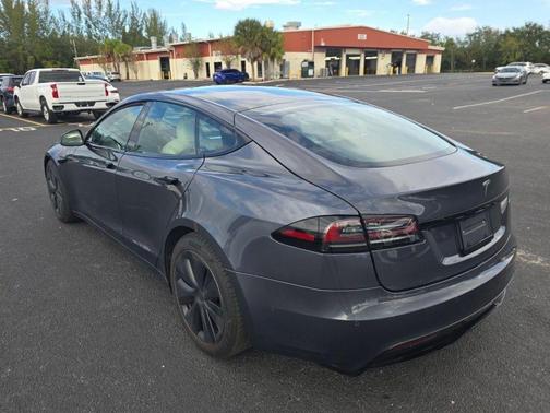 2022 Tesla Model S Base