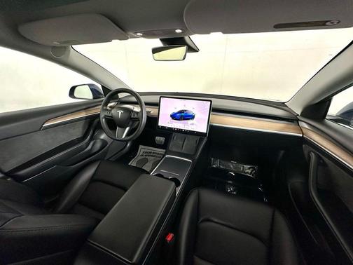 Deep Blue Metallic 2023 Tesla Model 3 Performance