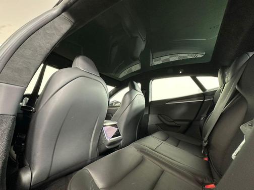 2022 Tesla Model S Base