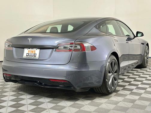 2022 Tesla Model S Base