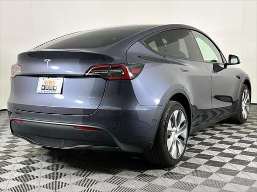 2023 Tesla Model Y Long Range Dual Motor All-Wheel Drive