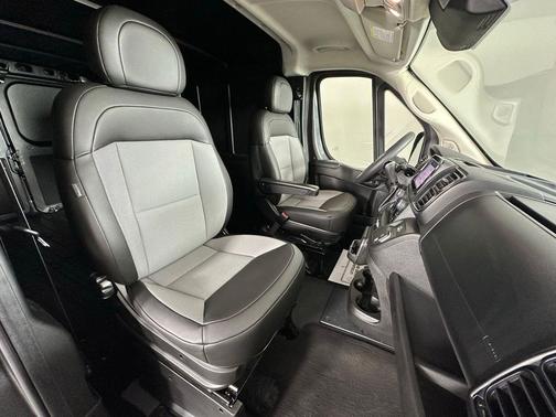 2025 RAM ProMaster 1500 Low Roof