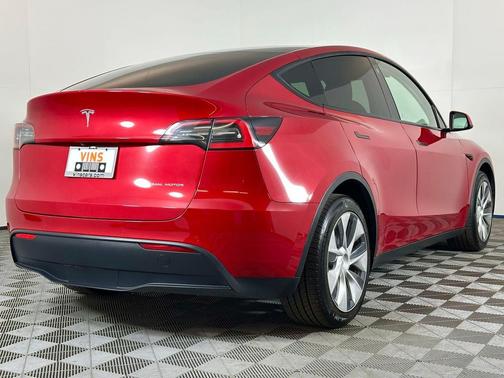 2021 Tesla Model Y Long Range Dual Motor All-Wheel Drive