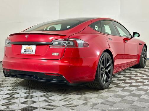 2021 Tesla Model S Plaid
