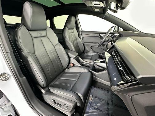 2024 Audi Q4 e-tron Sportback Prestige 55 quattro