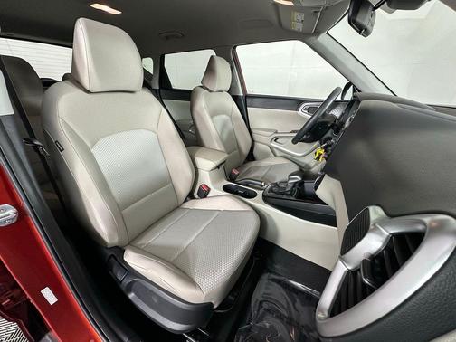 Mars Orange 2022 Kia Soul LX