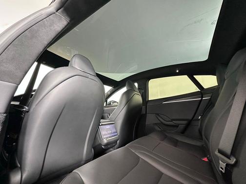 2023 Tesla Model S Base