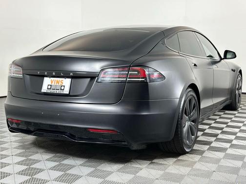 2023 Tesla Model S Base