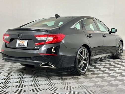 Crystal Black Pearl 2022 Honda Accord Sport 1.5T