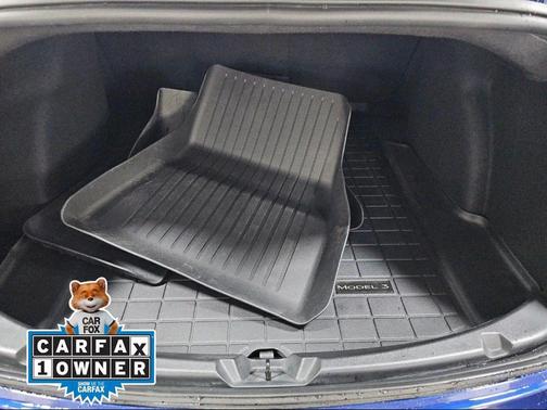 Deep Blue Metallic 2018 Tesla Model 3 Long Range