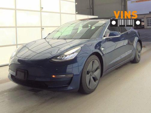 Deep Blue Metallic 2018 Tesla Model 3 Long Range