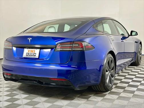 2022 Tesla Model S Base