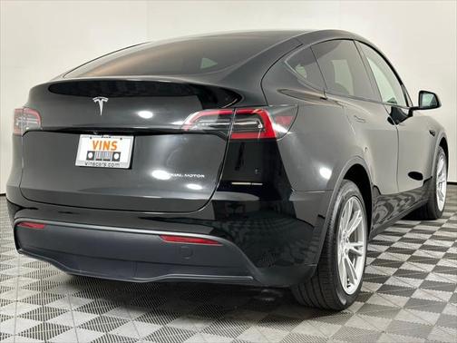 2023 Tesla Model Y Long Range Dual Motor All-Wheel Drive