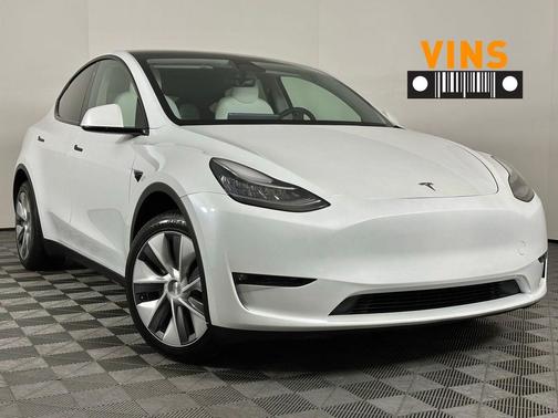 2023 Tesla Model Y Long Range Dual Motor All-Wheel Drive