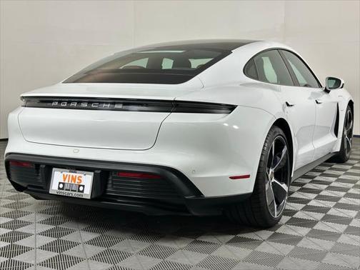 2022 Porsche Taycan Base