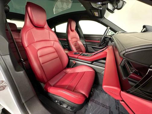 2022 Porsche Taycan Base
