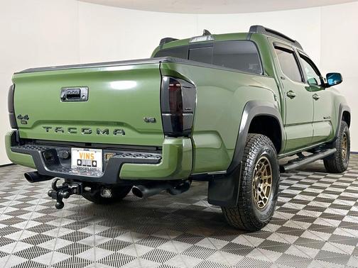 2022 Toyota Tacoma SR5