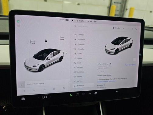 Pearl White Multi-Coat 2018 Tesla Model 3 Long Range