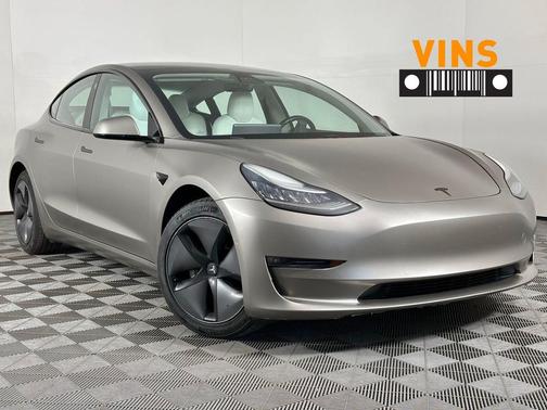 Pearl White Multi-Coat 2018 Tesla Model 3 Long Range