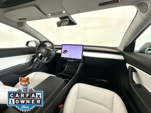 Pearl White Multi-Coat 2018 Tesla Model 3 Long Range