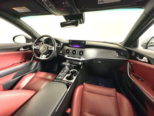 2022 Kia Stinger GT-Line