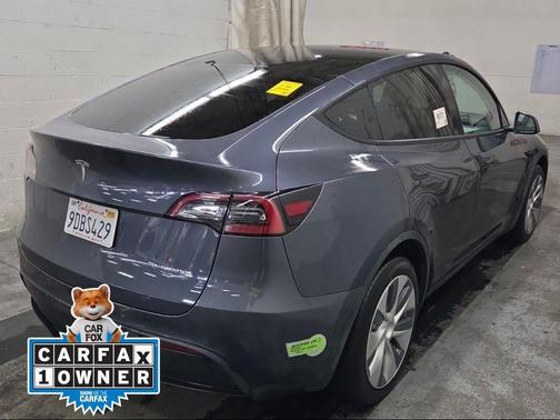 2022 Tesla Model Y Long Range Dual Motor All-Wheel Drive