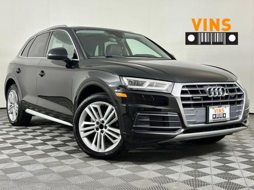 Mythos Black Metallic 2018 Audi Q5 2.0T Tech Premium