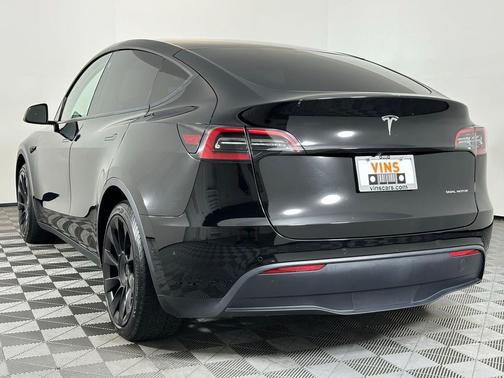 2021 Tesla Model Y Long Range Dual Motor All-Wheel Drive