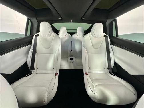2022 Tesla Model X Plaid Tri Motor All-Wheel Drive