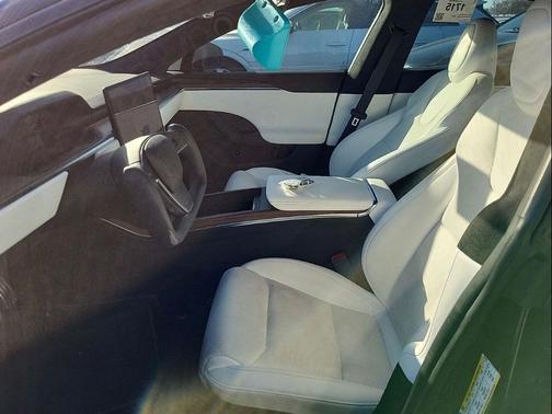 2022 Tesla Model S Base