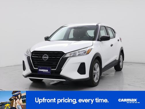 White 2024 Nissan Kicks S