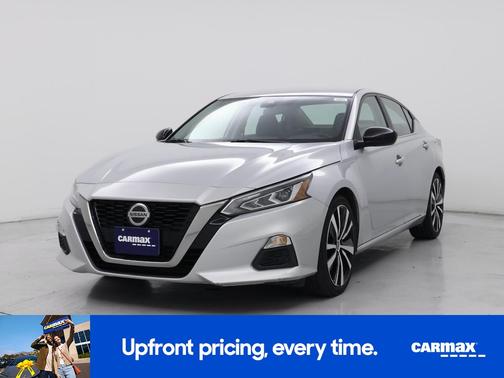Silver 2022 Nissan Altima SR