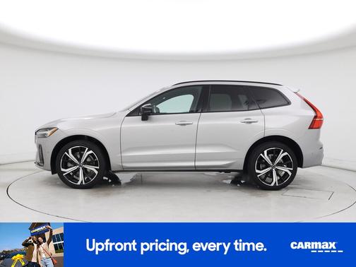 2022 Volvo XC60 B6 R-Design