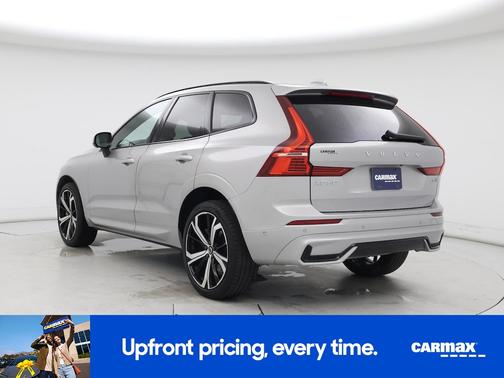 2022 Volvo XC60 B6 R-Design