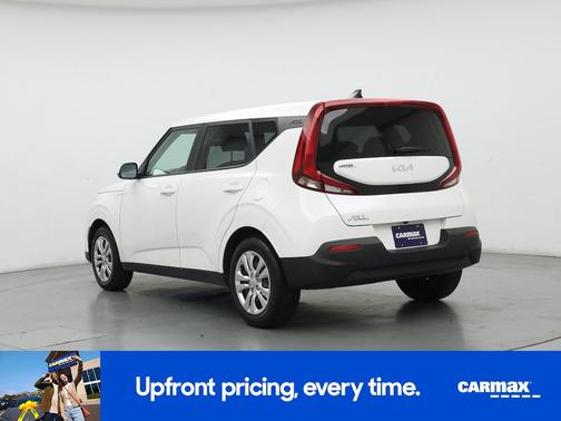 White 2022 Kia Soul EX