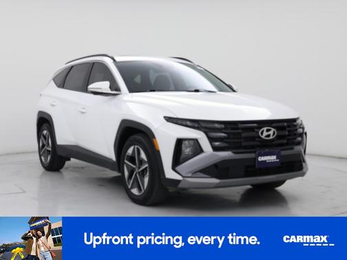 White 2025 Hyundai TUCSON SEL Convenience