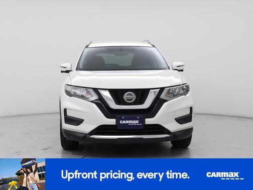 White 2018 Nissan Rogue SV