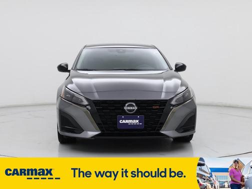 2023 Nissan Altima SR