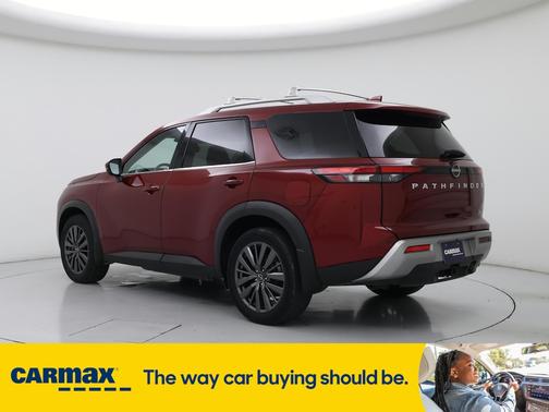 2022 Nissan Pathfinder SL
