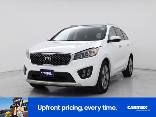 White 2016 Kia Sorento Limited