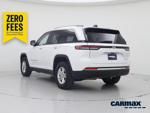 White 2023 Jeep Grand Cherokee Laredo