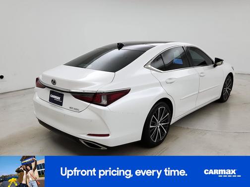 White 2023 Lexus ES 350 Luxury
