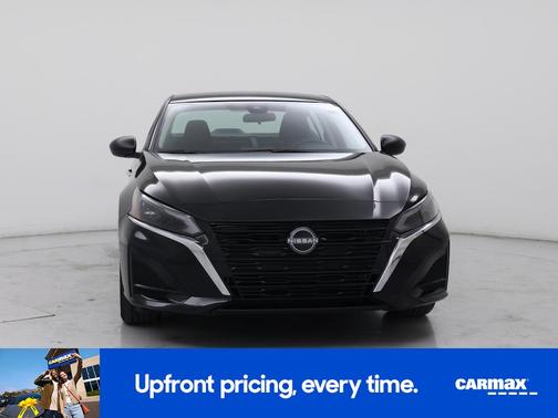 Black 2025 Nissan Altima SV