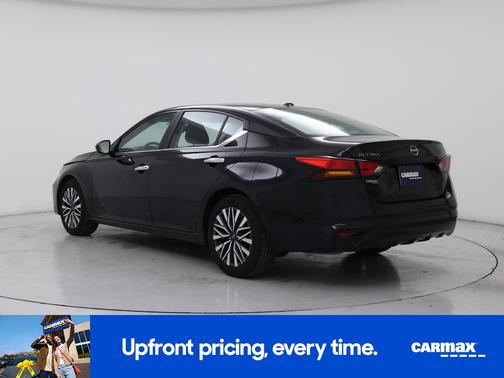 Black 2025 Nissan Altima SV