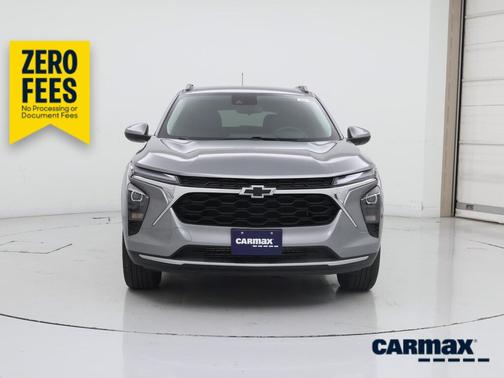 Gray 2025 Chevrolet Trax LT