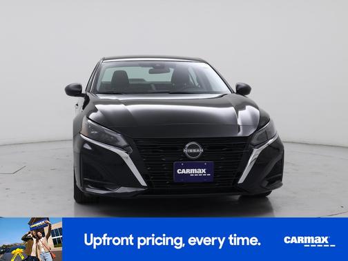 Black 2025 Nissan Altima SV